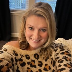 Meet your Posher, Christine